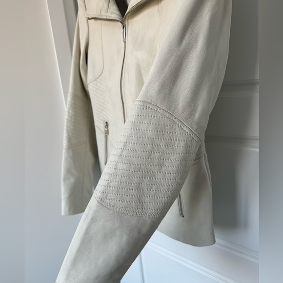 White leather jacket, beautiful fit! - Picture 3 of 4